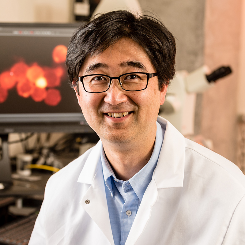 Shuichi Takayama in his lab. (Photo: Gary Meek)