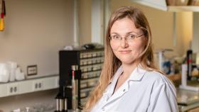 Annabelle Singer poses in her lab. (Photo: Gary Meek)